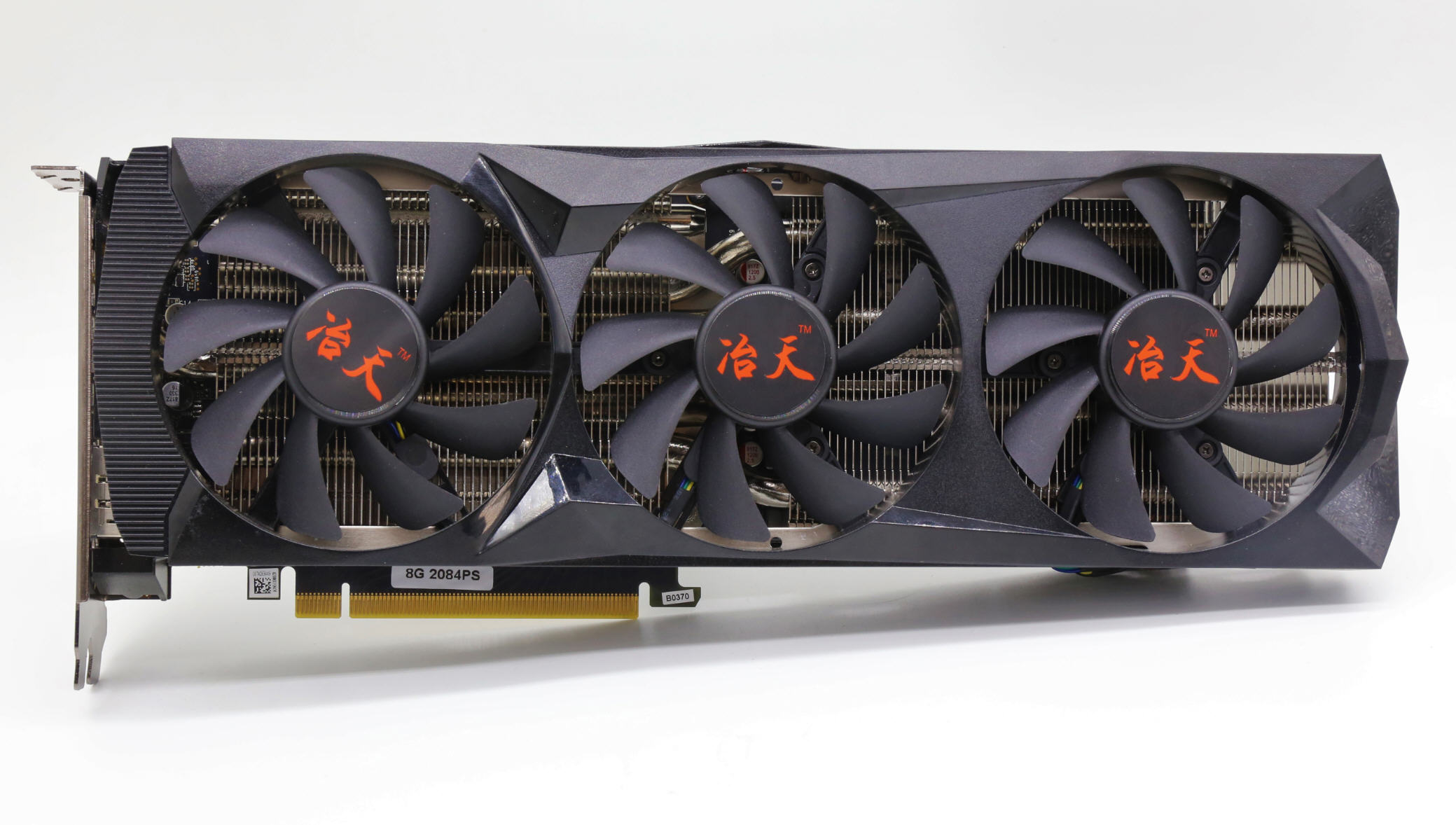 4DP显卡RTX2080 super 8G冶天2084P外接多屏宝HP104组16屏拼接3D流畅